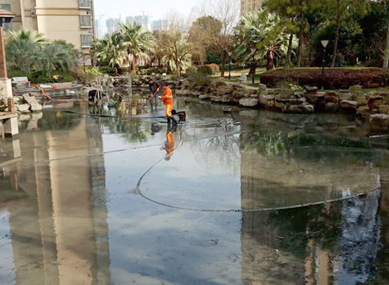 大祥景观池淤泥清理